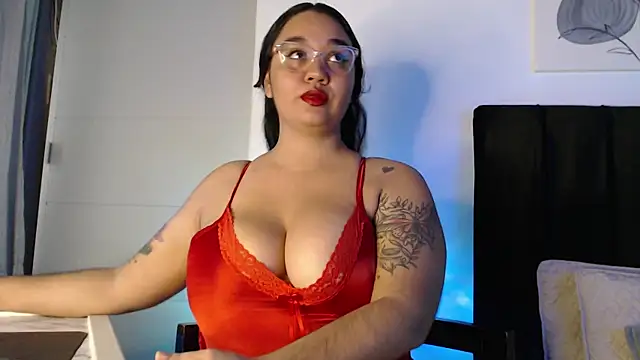 Snapshot of Alezapark chatting on February 26, 8:33 pm Alezapark online show from February 26, 8:33 pm