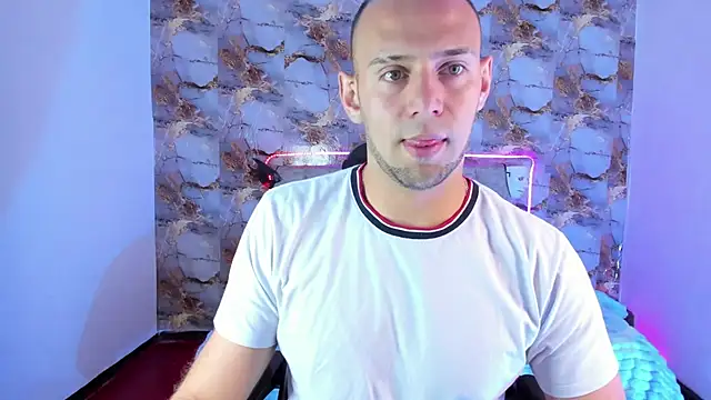 Snapshot of Damon_Bakert chatting on April 22, 2:18 pm Damon Bakert online show from April 22, 2:18 pm