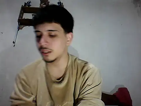 Snapshot of Elvergonn2105 chatting on September 26, 4:38 am Elvergonn2105 online show from September 26, 4:38 am