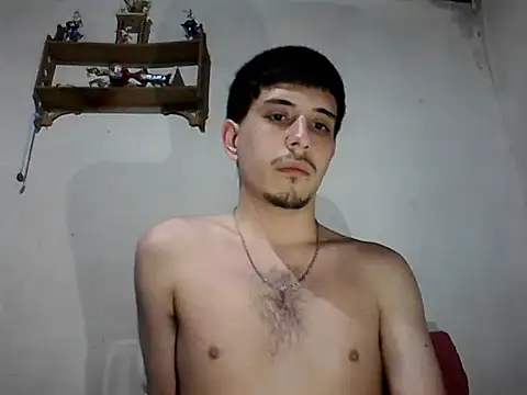 Snapshot of Elvergonn2105 chatting on October 1, 4:18 am Elvergonn2105 online show from October 1, 4:18 am