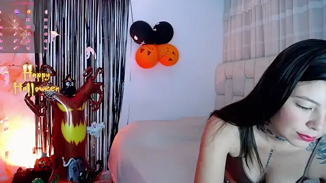 Snapshot of basic_Instinct chatting on October 25, 10:23 am basic Instinct online show from October 25, 10:23 am