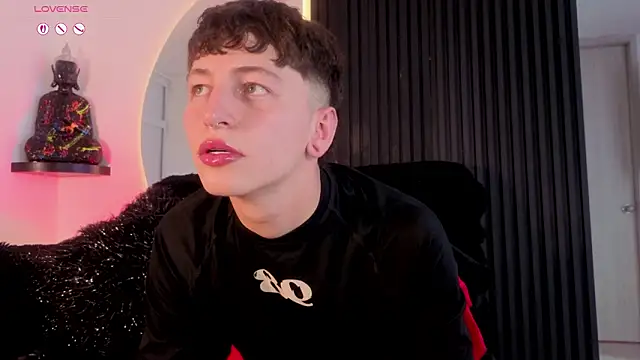 Snapshot of Ken-boy_ chatting on January 16, 9:30 pm Ken-boy online show from January 16, 9:30 pm