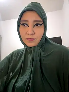 hannahayat online show from November 15, 2:24 pm