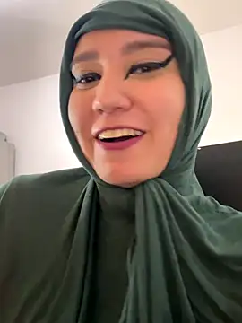 hannahayat online show from November 26, 2:40 pm