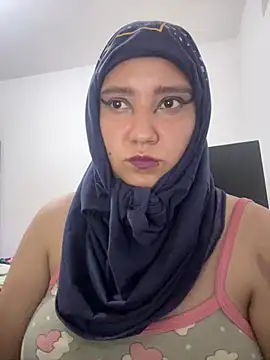 hannahayat online show from April 28, 2:27 am