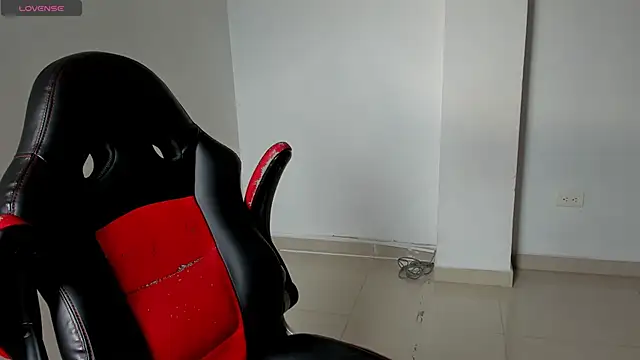 sofiaparker8 online show from March 5, 9:55 pm