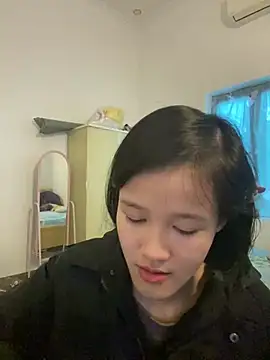 Snapshot of thithi8369 chatting on December 10, 7:05 am thithi8369 online show from December 10, 7:05 am