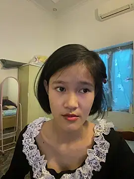 Snapshot of thithi8369 chatting on December 13, 5:49 am thithi8369 online show from December 13, 5:49 am