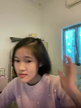 Snapshot of thithi8369 chatting on December 15, 5:34 am thithi8369 online show from December 15, 5:34 am