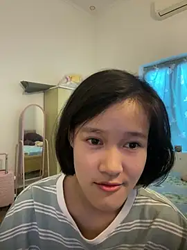 Snapshot of thithi8369 chatting on December 21, 5:47 am thithi8369 online show from December 21, 5:47 am