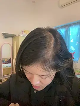 Snapshot of thithi8369 chatting on January 1, 5:43 am thithi8369 online show from January 1, 5:43 am