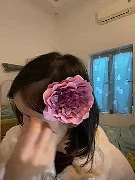 Snapshot of thithi8369 chatting on January 5, 8:22 am thithi8369 online show from January 5, 8:22 am