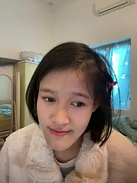 Snapshot of thithi8369 chatting on January 6, 4:47 am thithi8369 online show from January 6, 4:47 am