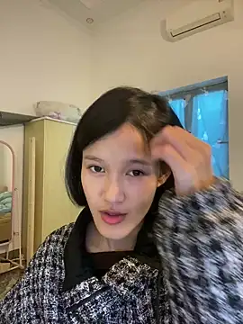 Snapshot of thithi8369 chatting on January 11, 8:11 am thithi8369 online show from January 11, 8:11 am