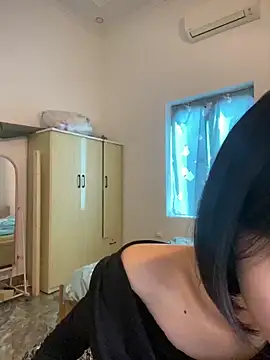 Snapshot of thithi8369 chatting on January 13, 5:01 am thithi8369 online show from January 13, 5:01 am