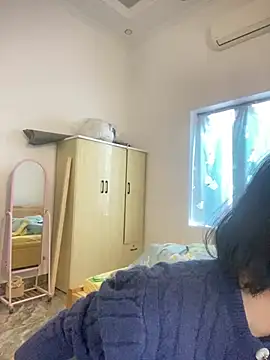 Snapshot of thithi8369 chatting on February 1, 6:00 am thithi8369 online show from February 1, 6:00 am