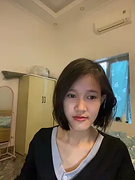 Snapshot of thithi8369 chatting on February 3, 5:18 am thithi8369 online show from February 3, 5:18 am