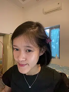 Snapshot of thithi8369 chatting on February 19, 4:44 am thithi8369 online show from February 19, 4:44 am