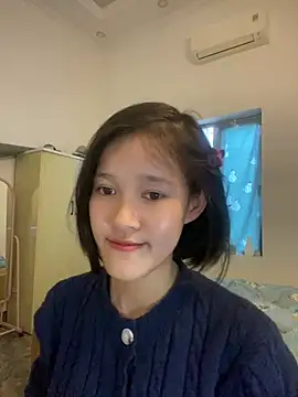 Snapshot of thithi8369 chatting on March 2, 6:05 am thithi8369 online show from March 2, 6:05 am