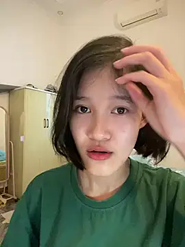 Snapshot of thithi8369 chatting on March 11, 3:59 am thithi8369 online show from March 11, 3:59 am