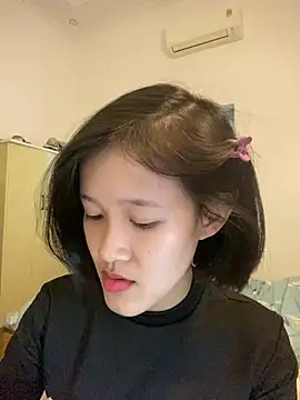 Snapshot of thithi8369 chatting on March 18, 2:04 am thithi8369 online show from March 18, 2:04 am