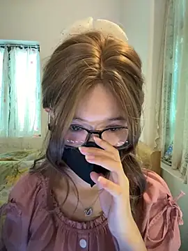 Snapshot of thithi8369 chatting on September 21, 4:03 am thithi8369 online show from September 21, 4:03 am