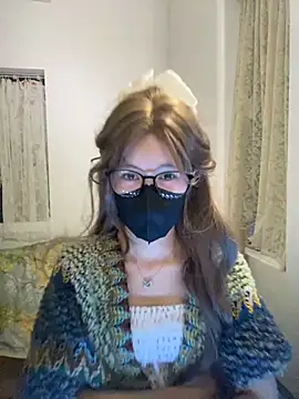 Snapshot of thithi8369 chatting on September 29, 2:33 pm thithi8369 online show from September 29, 2:33 pm