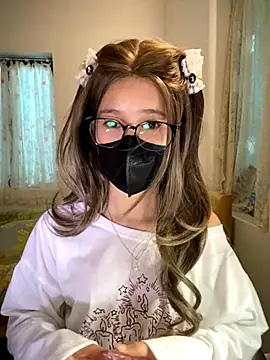 Snapshot of thithi8369 chatting on October 30, 5:09 am thithi8369 online show from October 30, 5:09 am