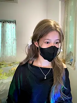 Snapshot of thithi8369 chatting on October 31, 3:07 am thithi8369 online show from October 31, 3:07 am