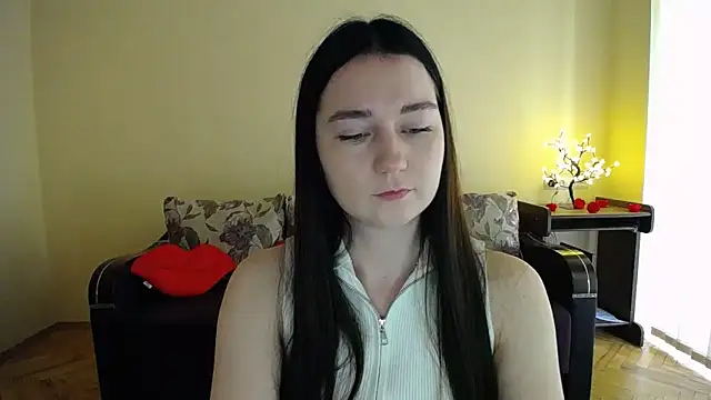 Snapshot of Pretty_shy chatting on June 13, 9:29 am Pretty shy online show from June 13, 9:29 am