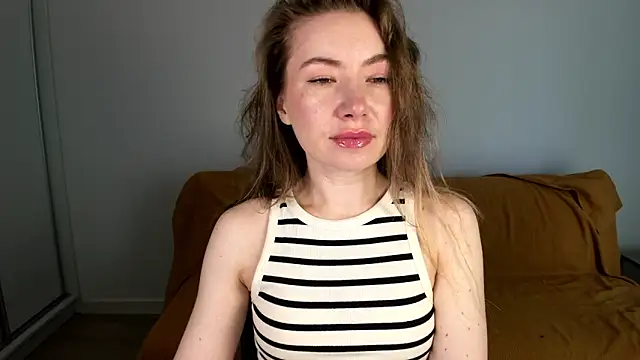 Snapshot of Mia_Tasty chatting on June 13, 6:33 am Mia Tasty online show from June 13, 6:33 am