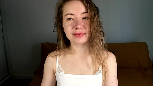Snapshot of Mia_Tasty chatting on July 10, 6:28 am Mia Tasty online show from July 10, 6:28 am