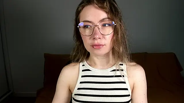 Snapshot of Mia_Tasty chatting on July 18, 6:39 am Mia Tasty online show from July 18, 6:39 am