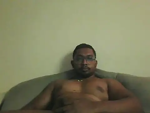 Snapshot of chennaibull101 chatting on May 14, 10:44 am chennaibull101 online show from May 14, 10:44 am