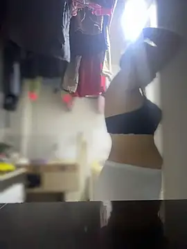 Emiily lee online show from March 6, 9:17 am