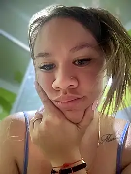 Emiily lee online show from May 12, 10:45 am