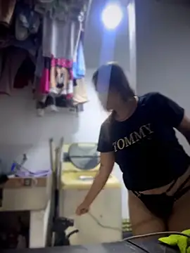 Emiily lee online show from June 9, 9:21 am