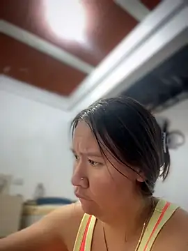 Emiily lee online show from July 23, 9:07 am