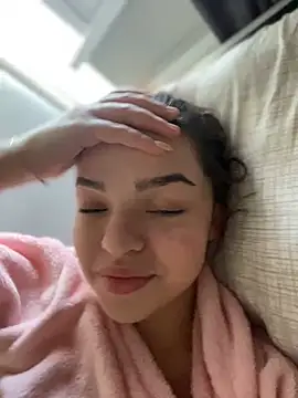 Snapshot of AnaWest chatting on February 26, 7:09 am AnaWest online show from February 26, 7:09 am