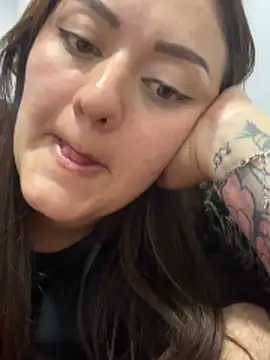 Sofiawilson  online show from December 20, 11:45 pm