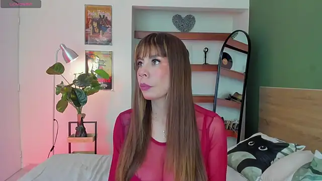 Snapshot of iriiina_veneno chatting on June 18, 1:17 am iriiina veneno online show from June 18, 1:17 am