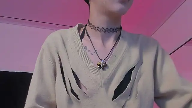 Snapshot of BonnieCute_ chatting on February 18, 11:44 am BonnieCute online show from February 18, 11:44 am