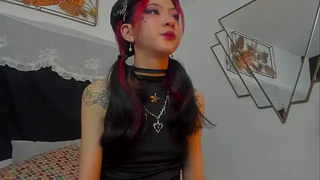 BonnieCute  online show from November 3, 11:37 pm