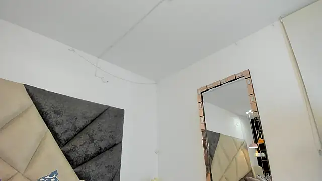 BonnieCute  online show from February 6, 12:04 am