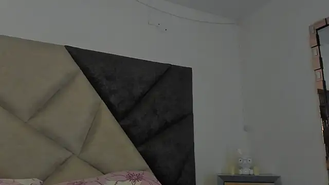 Snapshot of BonnieCute_ chatting on June 26, 12:37 am BonnieCute online show from June 26, 12:37 am