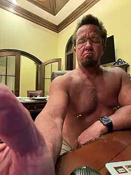 sluttydylan online show from June 7, 4:27 am