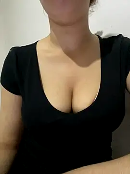 Snapshot of farah-36 chatting on November 11, 11:16 pm farah-36 online show from November 11, 11:16 pm