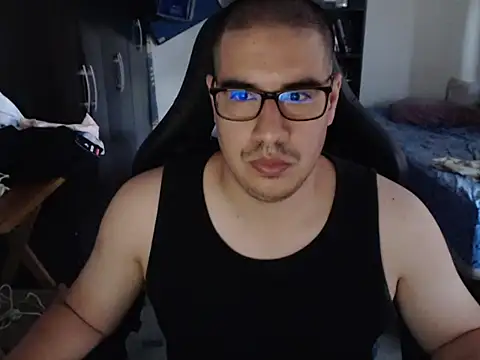 thealfawolf01 online show from January 19, 4:22 pm