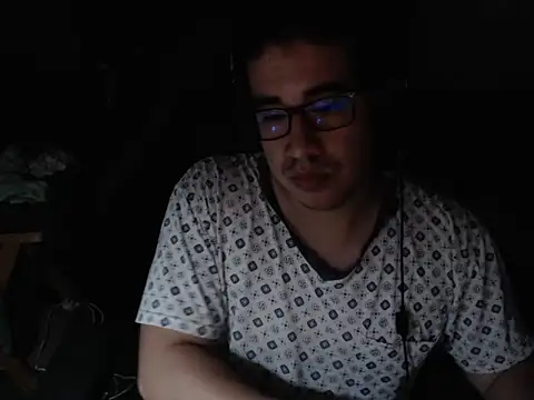 thealfawolf01 online show from May 5, 4:53 am