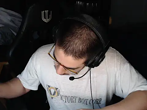 thealfawolf01 online show from June 5, 3:02 am